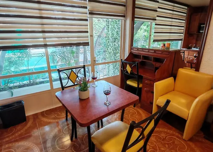 Beautiful Loft With Balcony For Relaxing Wi-fi *